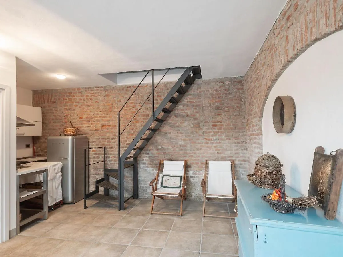 Holiday home Belvilla By Oyo Violino Angelico 2 Stagno Lombardo Italy